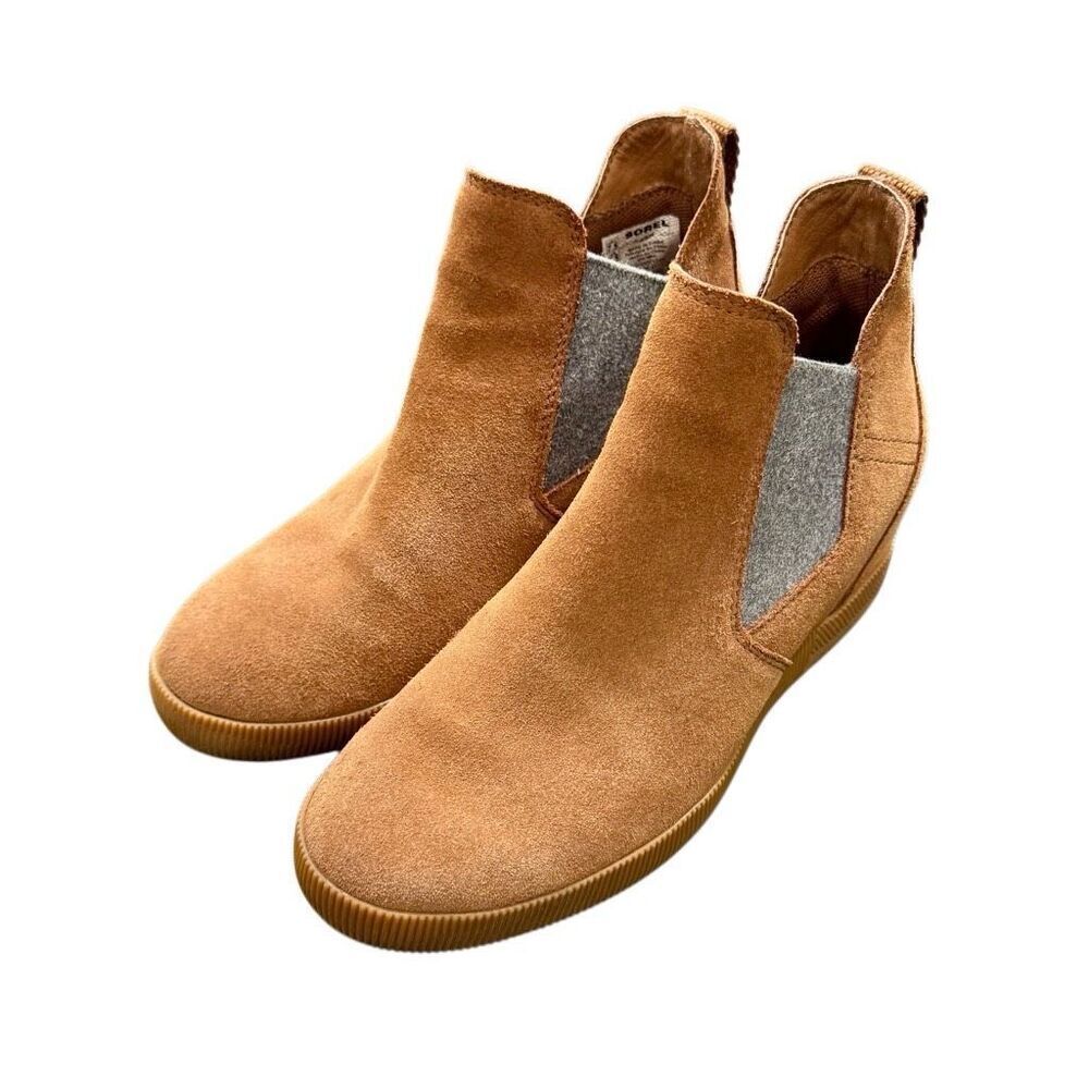 Sorel Out N About Suede Wedge Slip on Bootie. Size 7.5